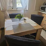 Josipa-apartman شقة